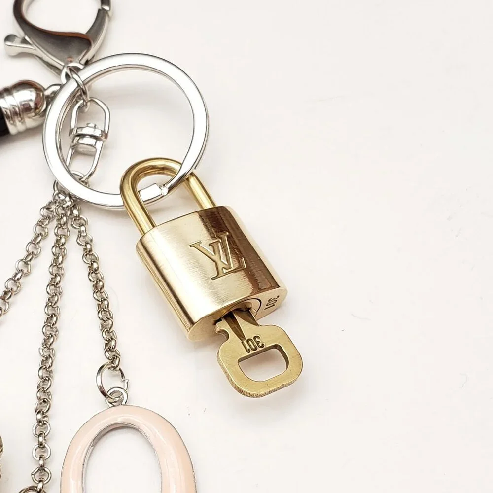 Authentic Louis Vuitton Gold Lock & Key ✨ Bag Charm Unbranded Flower Keychain